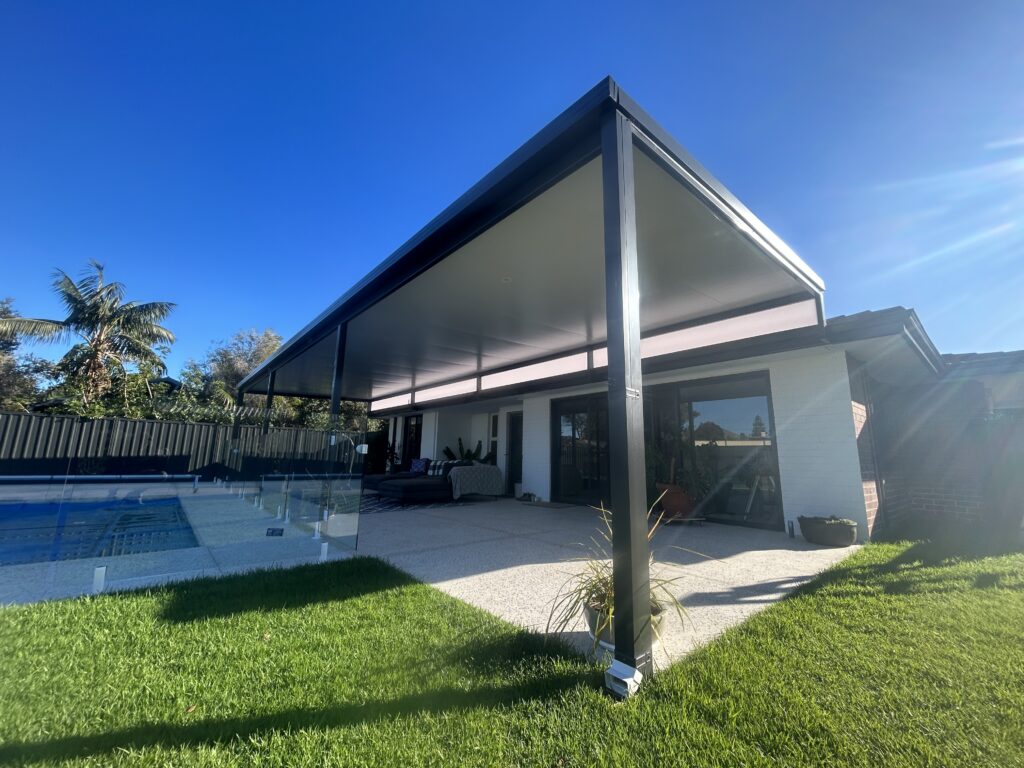 Flat Solarspan 1 Solarspan vs Colorbond vs Polycarbonate: Choosing the Right Patio Roof for Your Perth Home 2 Side by side comparison of Solarspan, Colorbond and polycarbonate patio roofing materials for Perth homes